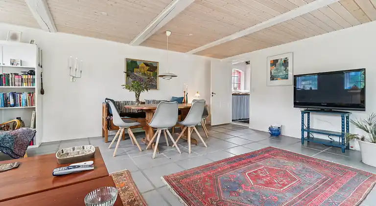 Naturnahe Lage bei Wald, Golf und Strand