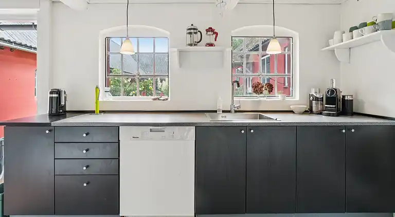 Naturnahe Lage bei Wald, Golf und Strand