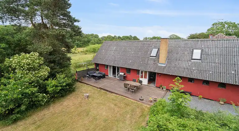 Naturnahe Lage bei Wald, Golf und Strand