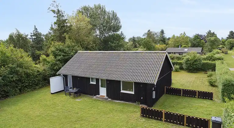 Schönes Ferienhaus in der Nähe von Strand u. Wald