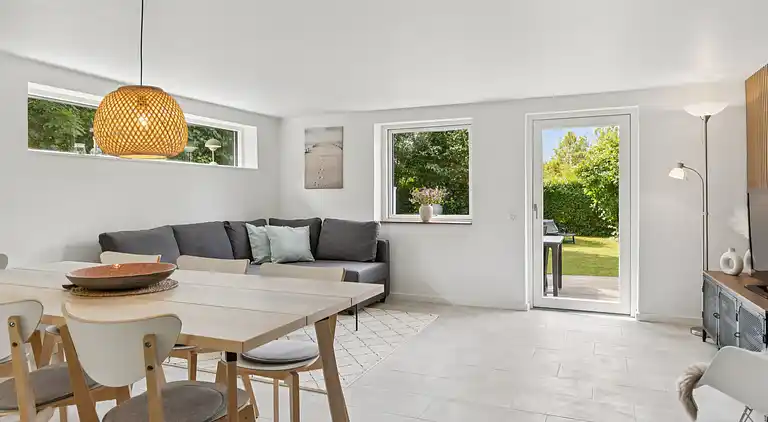 Schönes Ferienhaus in der Nähe von Strand u. Wald