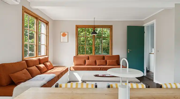 Ferieidyl i Sandvig med havudsigt