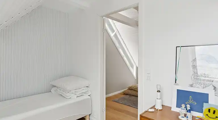 Ferieidyl i Sandvig med havudsigt