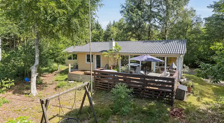 Renoveret perle med udsigt og solterrasser