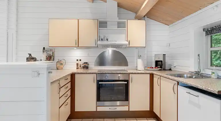 sommerhus med jacuzzi og sauna