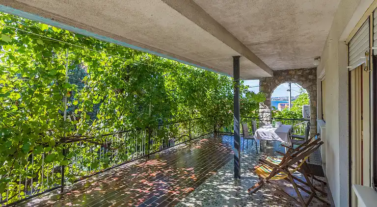 2-Zimmer-Ferienwohnung mit Terrasse und Meerblick Selce,