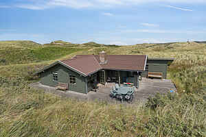 Summerhouse in peaceful surroundings