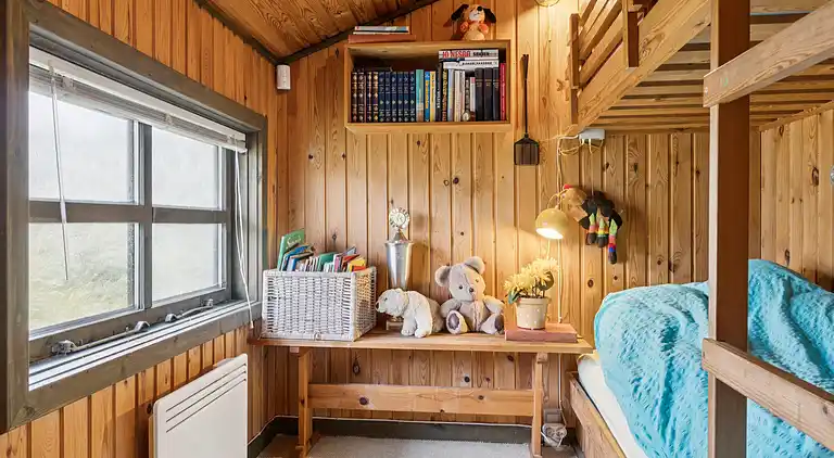 Sommerhus med ro og fred tæt på vandet