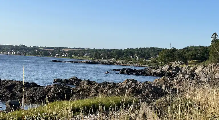 Charmerende hus med havudsigt og stor grund
