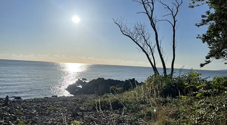 Charmerende hus med havudsigt og stor grund