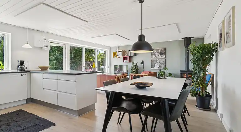 Ferienhaus mit Spa, Sauna und Meerblick