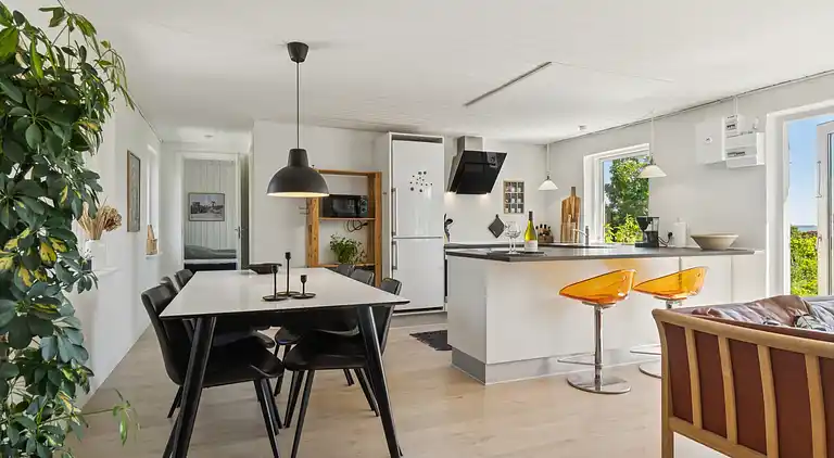 Ferienhaus mit Spa, Sauna und Meerblick