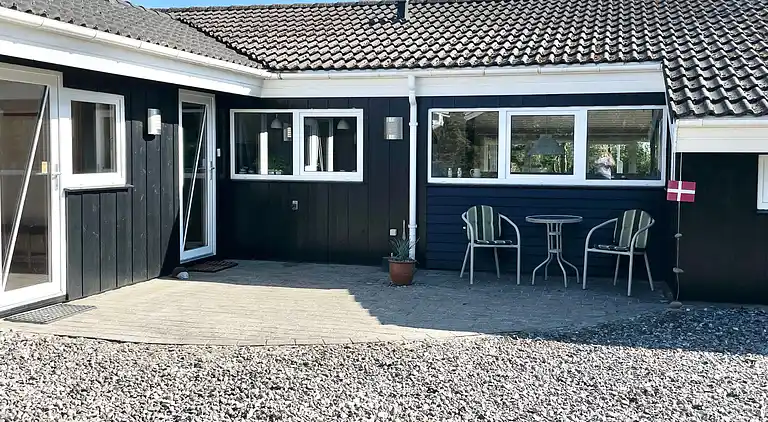 Sommerhusidyl nær vandet og skønne Sæby