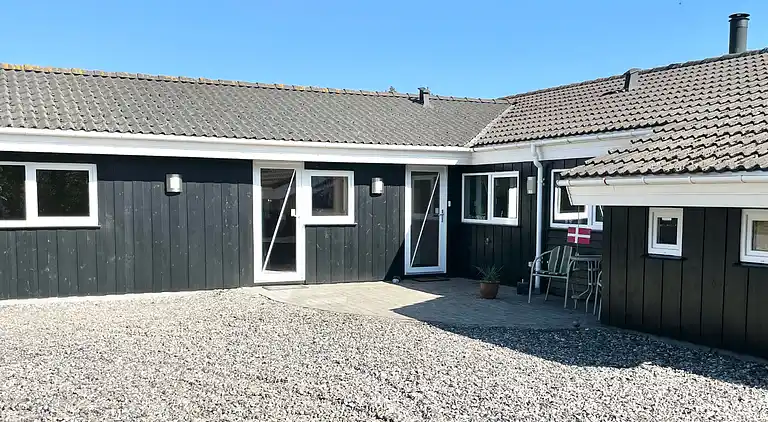 Sommerhusidyl nær vandet og skønne Sæby