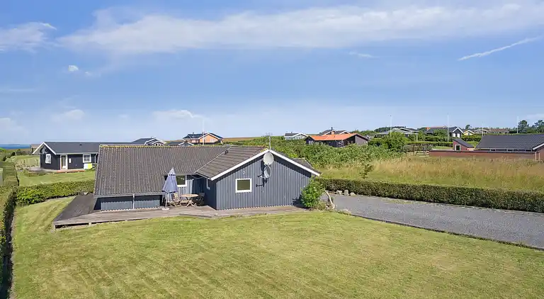 Rummeligt feriehus nær Limfjorden og strand