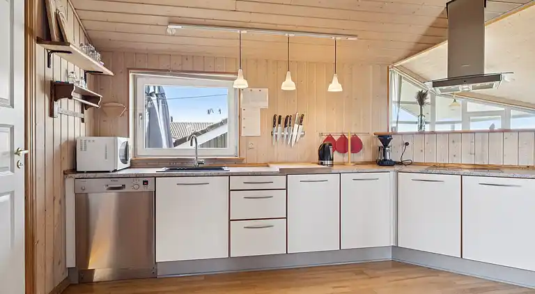 Rummeligt feriehus nær Limfjorden og strand