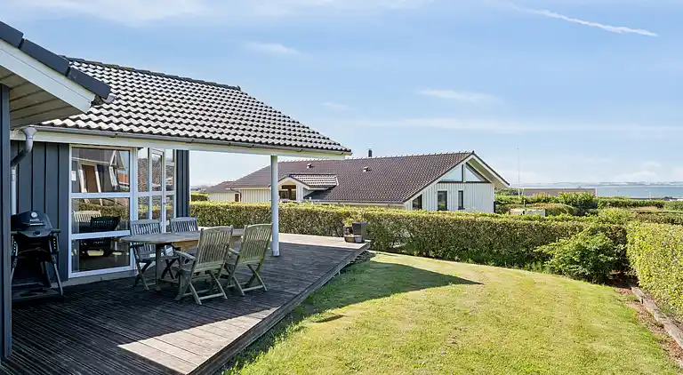 Rummeligt feriehus nær Limfjorden og strand