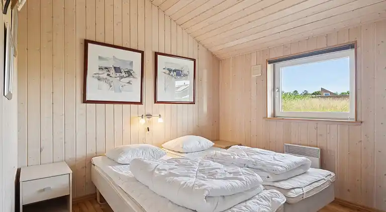 Rummeligt feriehus nær Limfjorden og strand