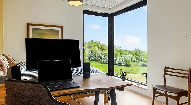 Flott hus i fantastiske omgivelser ved Limfjorden