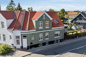 Feriehus med billard, have og god beliggenhed