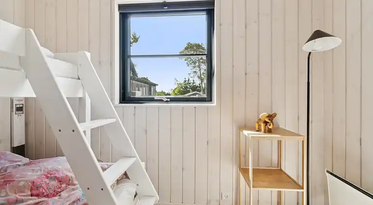 Moderne feriehus nær strand og skøn natur