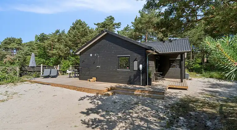Moderne feriehus nær strand og skøn natur