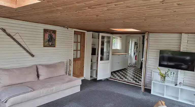 Hyggeligt sommerhus med udsigt til naturen.
