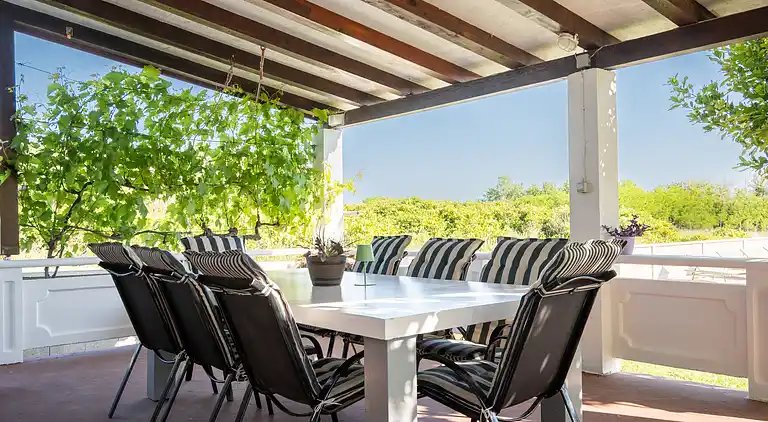 3-Zimmer-Ferienwohnung mit Terrasse Ljubac, Zadar (A-5831-a)