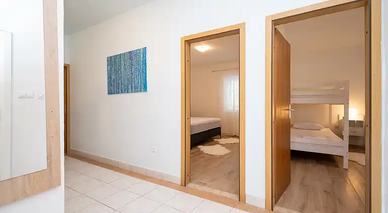 3-Zimmer-Ferienwohnung mit Terrasse Ljubac, Zadar (A-5831-a)
