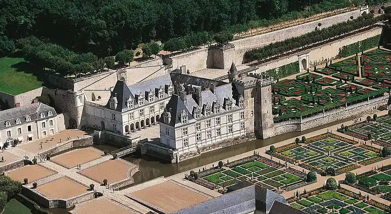 Ferielejlighed i Luzé