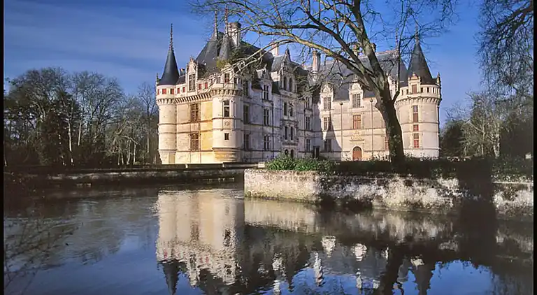 Ferielejlighed i Luzé