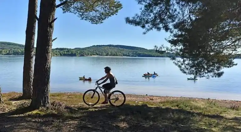 Sommerhus i Châteauneuf-la-Forêt