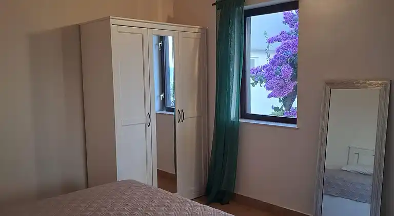 Studio Appartement mit Terrasse Grebastica, Sibenik