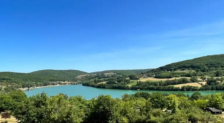 Cottage in Chartrier-Ferrière