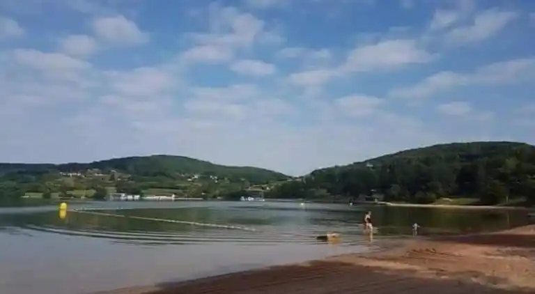 Cottage in Chartrier-Ferrière