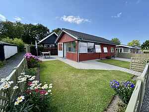 Hyggeligt sommerhus med kig til Kerteminde Fjord.