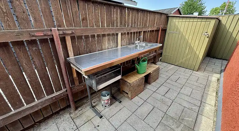 Hyggeligt sommerhus med kig til Kerteminde Fjord.