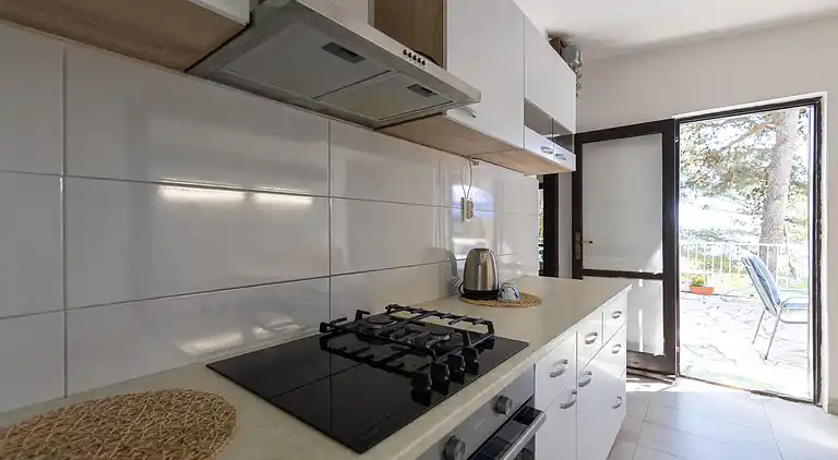 2-Zimmer-Haus am Strand Ivan Dolac, Hvar (K-140)