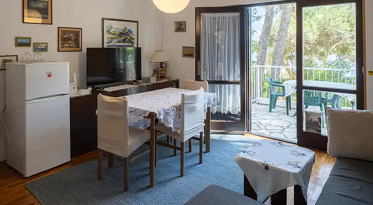 2-Zimmer-Haus am Strand Ivan Dolac, Hvar (K-140)