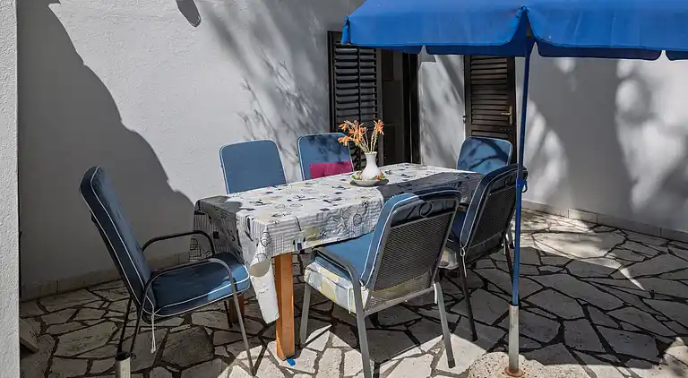 2-Zimmer-Haus am Strand Ivan Dolac, Hvar (K-140)