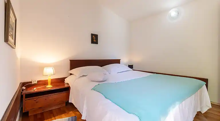 2-Zimmer-Haus am Strand Ivan Dolac, Hvar (K-140)