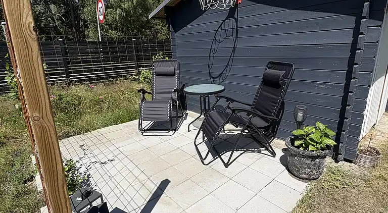 Hyggeligt sommerhus med vildmarksbad