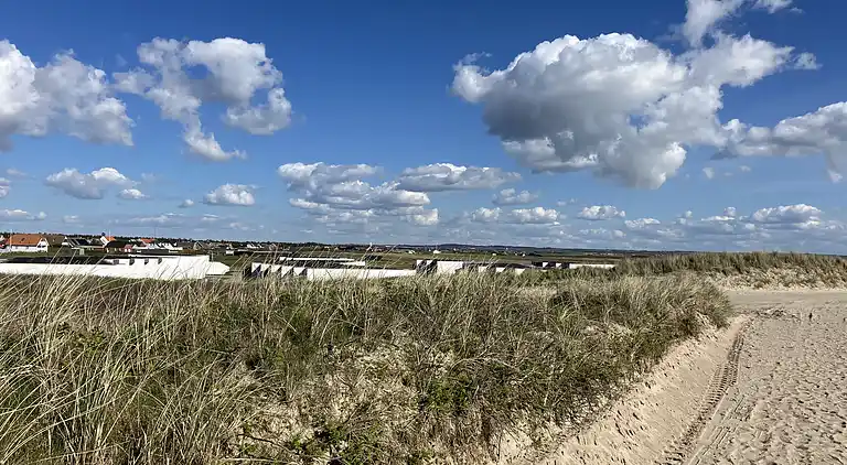 Holiday home in the first row to the North Sea