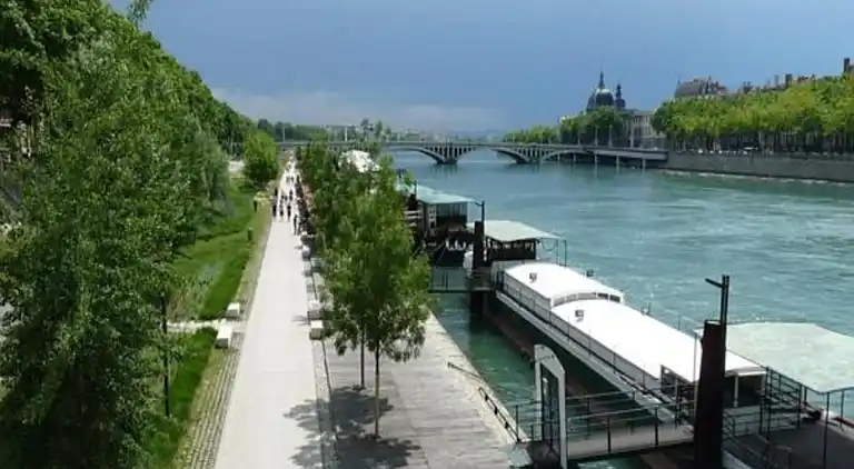 Apartment in Carnot - Gailleton