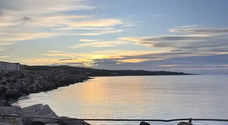 Familievenligt sommerhus med udsigt til Østersøen