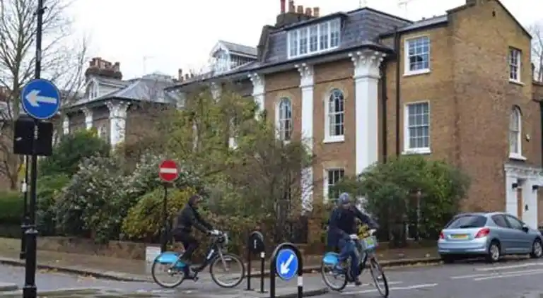 Cottage in Woolton Hill