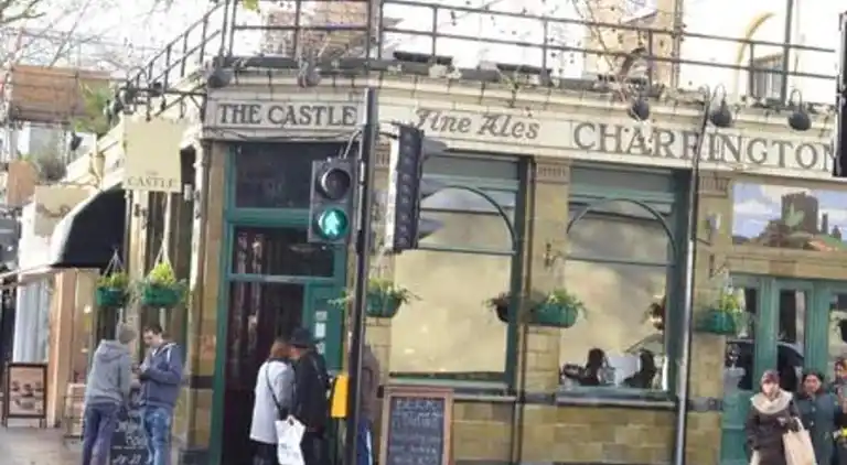 Cottage in Woolton Hill