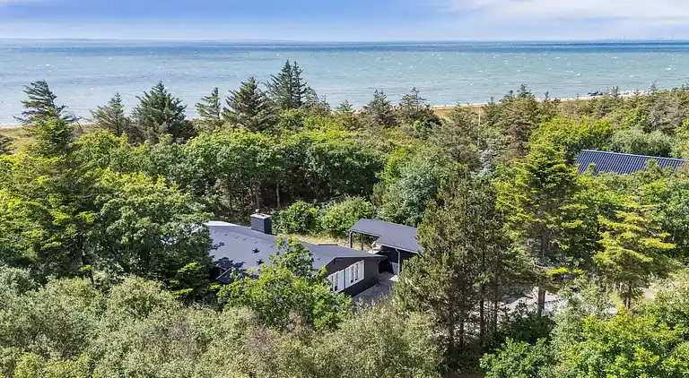 Ruhe, Natur, Schutz und Blick über den Fjord