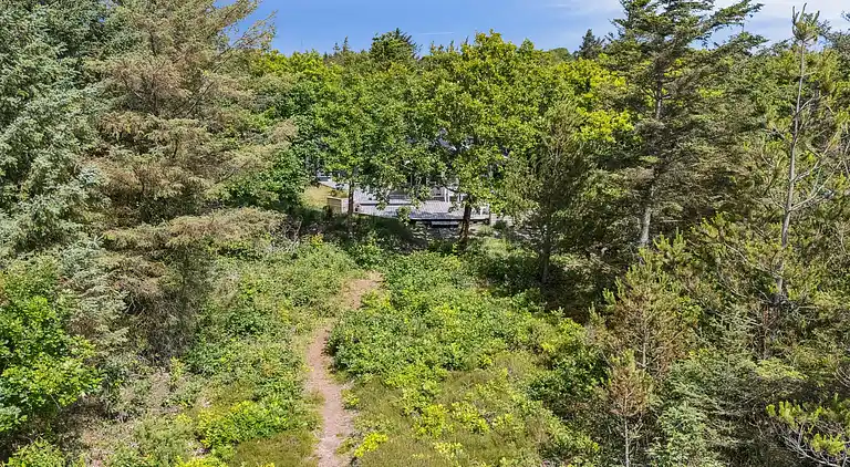 Ruhe, Natur, Schutz und Blick über den Fjord