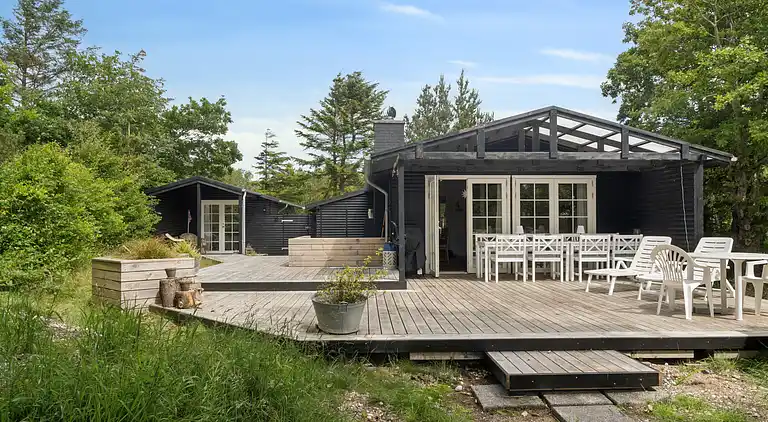 Ruhe, Natur, Schutz und Blick über den Fjord